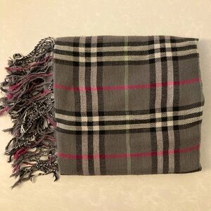Black and white plaid scarf with pink stripe